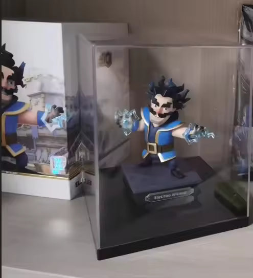 Clash Collectibles Statue